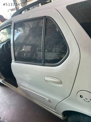 TATA İNDİGO SOL ARKA KAPI