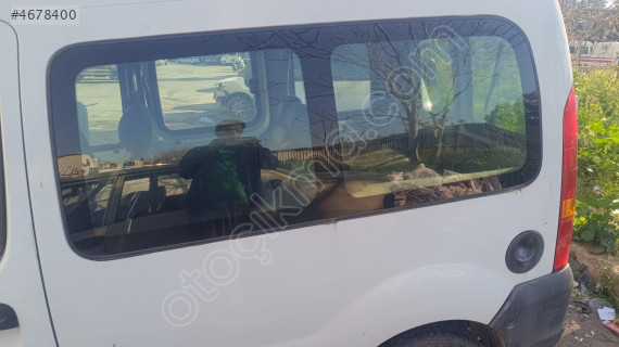 Renault kangoo arka yan cam