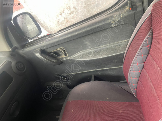 PEUGEOT PARTNER 1.9 MAVI SAĞ ON KAPI DOSEMESI
