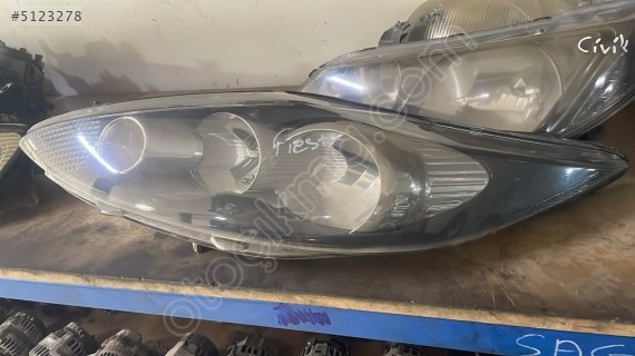 FORD FİESTA SOL FAR
