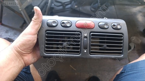 Fiat Siena Palio s Dörtlü flaşör