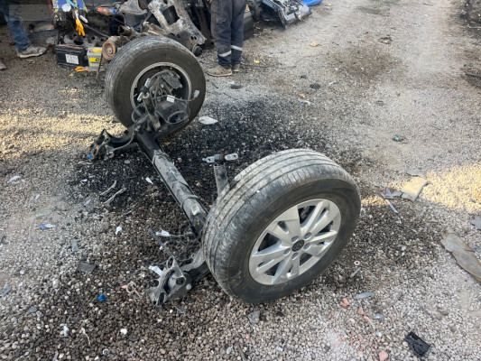 Peugeot rifter arka dingil