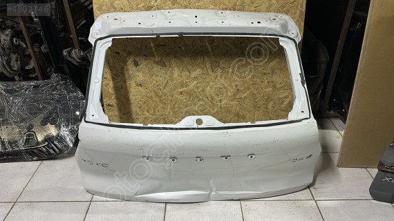 VOLVO XC40 BAGAJ KAPAĞI ORJİNAL