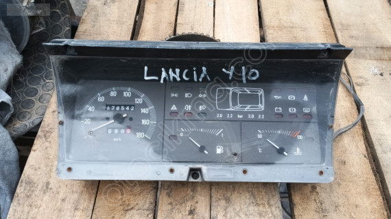 Lancia y10 kilometre saati