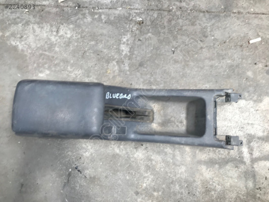 Nissan Bluebırd Orta Konsol