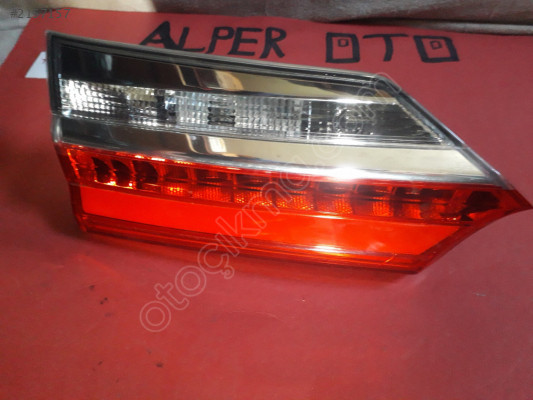 Toyota corolla Sol Arka bagaj Stopu letli