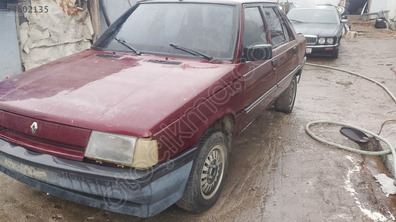 RENAULT 9 KOMPLE ÖN