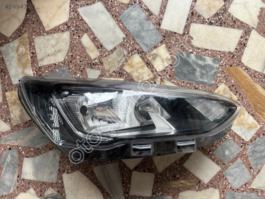 FORD FOCUS ÇIKMA ORJİNAL SAĞ ÖN FAR