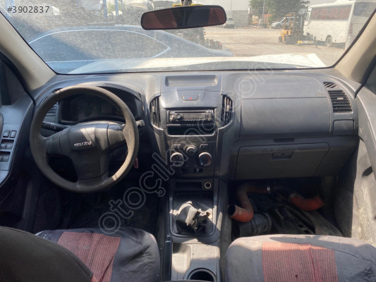 İSUZU DMAX ÇIKMA GÖĞÜS TORPİDO