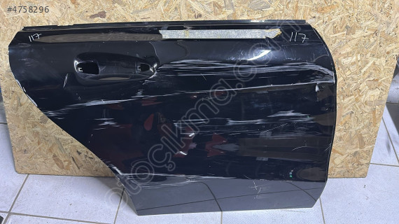 MERCEDES W117 CLA KAPI SAĞ ARKA ORJİNAL