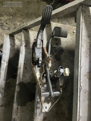 VOLVO S60 1.6 HDI PEDAL SET