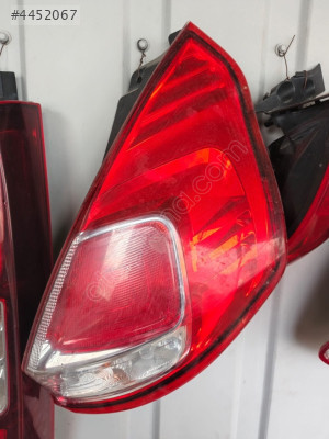 FORD FİESTA SAĞ STOP LAMBASI