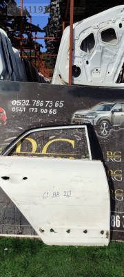 HYUNDAİ İ20 SAĞ ARKA KAPI ORİJİNAL ÇIKMA