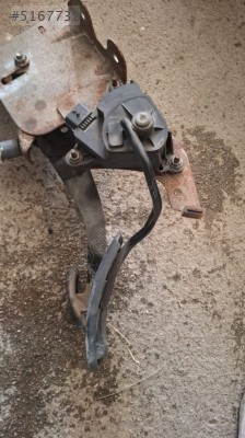 RENAULT MEGANE 2 GAZ PEDALI
