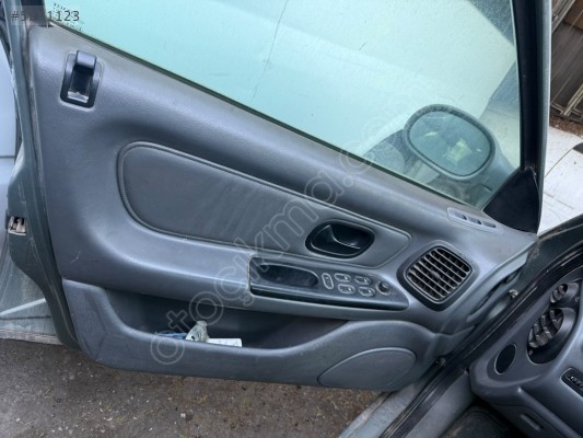 ÇIKMA RENAULT LAGUNA 1 SOL ÖN KAPI DÖŞEMESİ