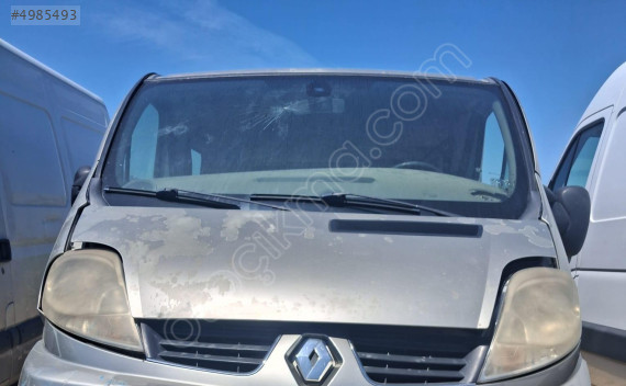 RENAULT TRAFİC KAPUT ÇIKMA