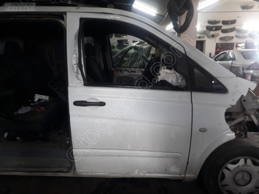 2006 MERCEDES VİTO SAĞ ÖN KAPI