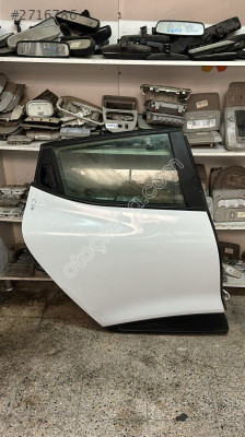 2011/17 RENAULT CLİO 4 ORJİNAL ÇIKMA SAĞ ARKA KAPI