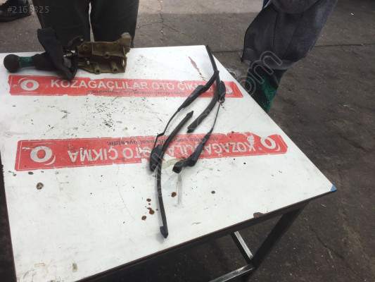 VOLVO 460 SİLECEK KOLU