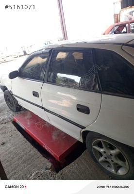 Opel Astra sol arka kapı