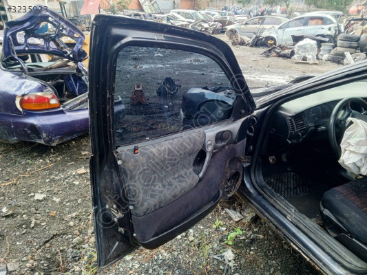 OPEL VECTRA 1.6 ÖN KAPILAR