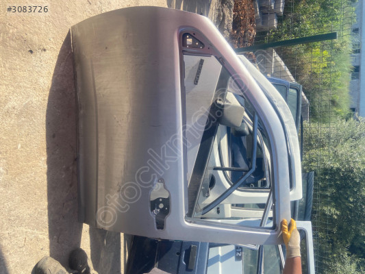 Iauzu d-Max sol ön kapı