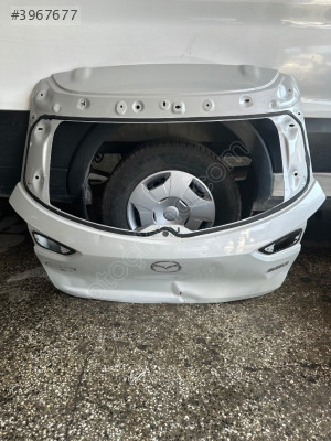 Mazda CX3 bagaj kapağı