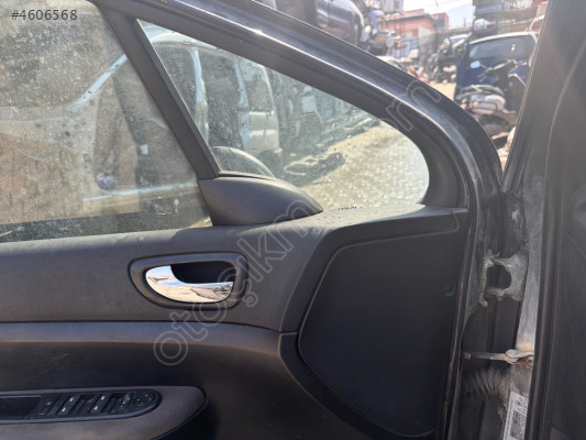 Peugeot 307 sol ayna üçgeni