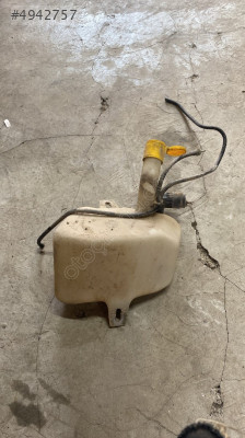 Fiat Palio cam suyu deposu