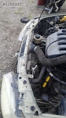 Megane 1 ön panel sacı orjınal