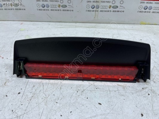 AUDI A5 COUPE 3.STOP LAMBASI 8T0945097