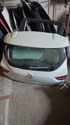 Renault Clio 4 bagaj kapağı