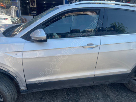 VOLKSWAGEN T-CROSS SOL ÖN KAPI DOLU