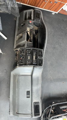Renault 19 göğüslük torpido