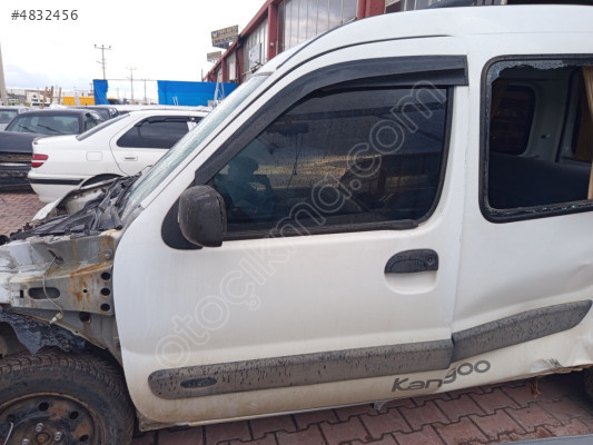 Renault Kangoo sol ön kapı hatasız