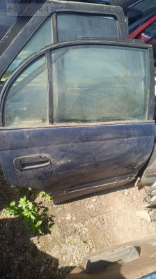 Toyota sağ arka kapı