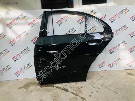 Mercedes E serisi w213 kasa sol arka kapı (hasarlı)