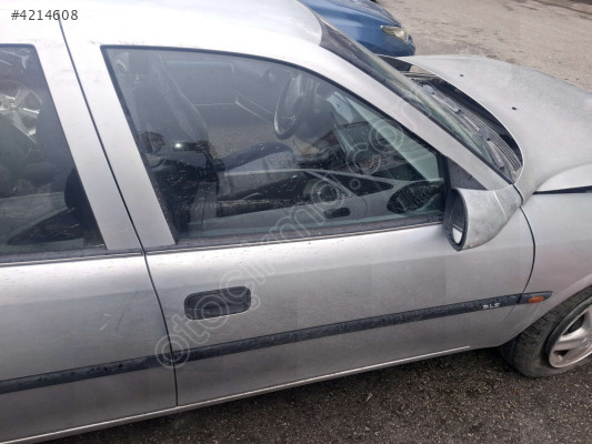 ÖZMEN OPEL VECTRA B ÇIKMA SAĞ ÖN KAPI