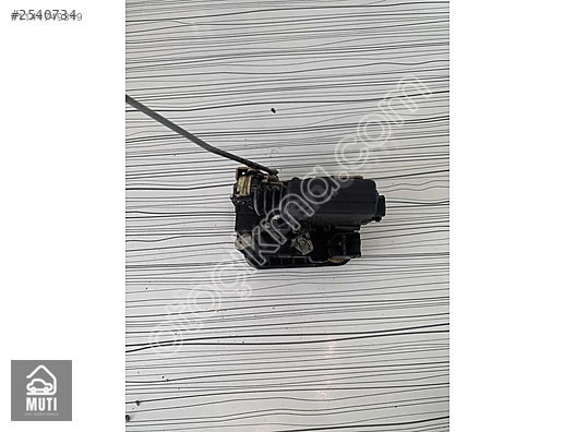 Renault r19 ön sol kapı kilit motoru