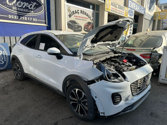 Ford Puma 2024 Çıkma Sağ Arka Kapı