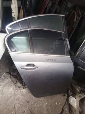 BMW E60 SAĞ ARKA KAPI