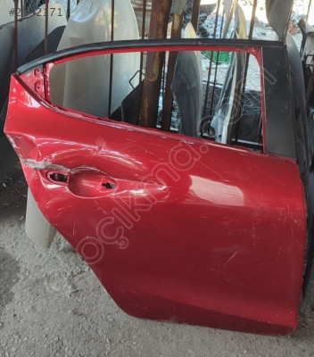 MAZDA 3 SAĞ ARKA KAPI 2015 - 2017 ÇIKMA YEDEK PARÇA