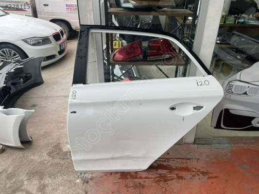 HYUNDAİ İ20 SOL ARKA KAPI ORJİNAL