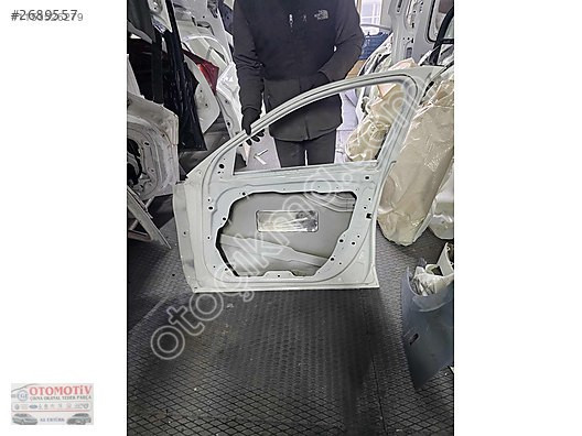 MERCEDES C SERİSİ 205 KASA BEYAZ SAĞ ÖN KAPI ORJINAL LOKALLI
