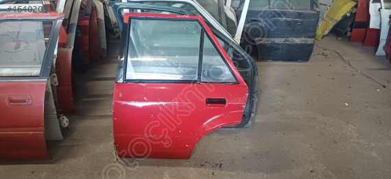 FORD TAUNUS SOL ARKA KAPI