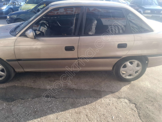 ÖZMEN OPEL ASTRA F SOL ÖN KAPI