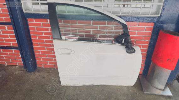 Fiat Linea Sağ Ön Kapı