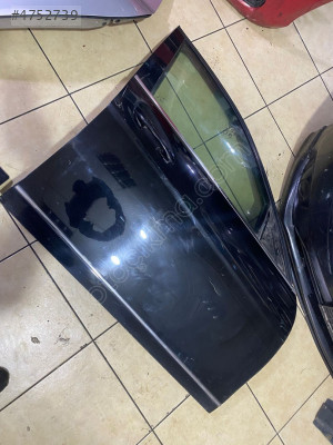 MERCEDES C220 SAĞ ÖN KAPI