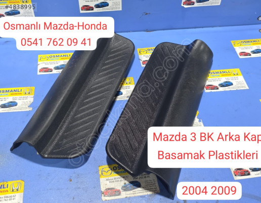 Mazda 3 BK Arka Kapi Basamak Plastikleri