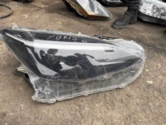 Toyota yarış sağ ön far